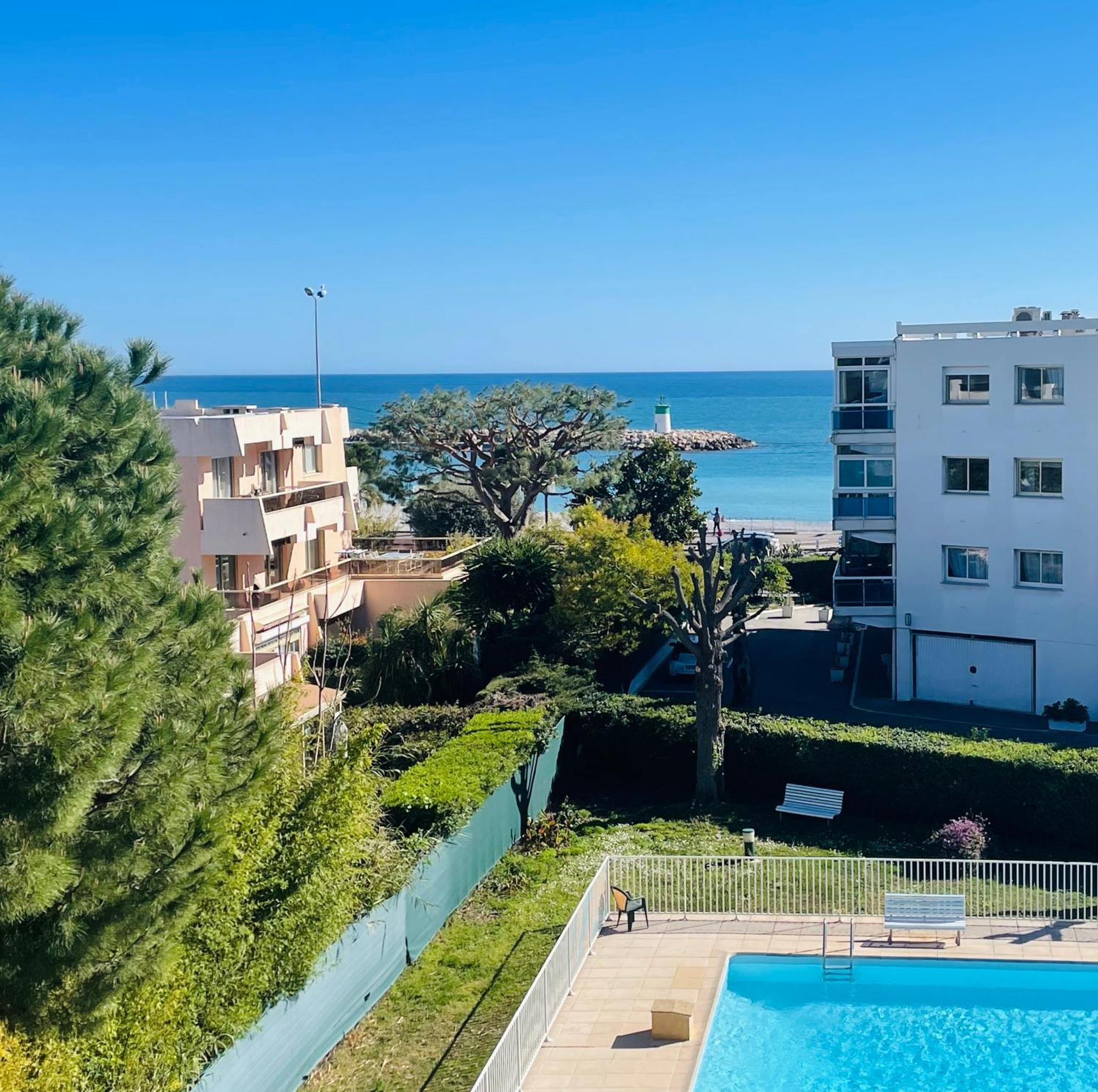 Residence Mediterranee - Beachfront - Sun And Seaview - Pool - Private Parking カーニュ・シュル・メール エクステリア 写真